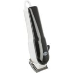 Stříhací strojek CLIPPER TR1200 15 W – akumulátorový, černá/bílá (RP 2,90 Kč)